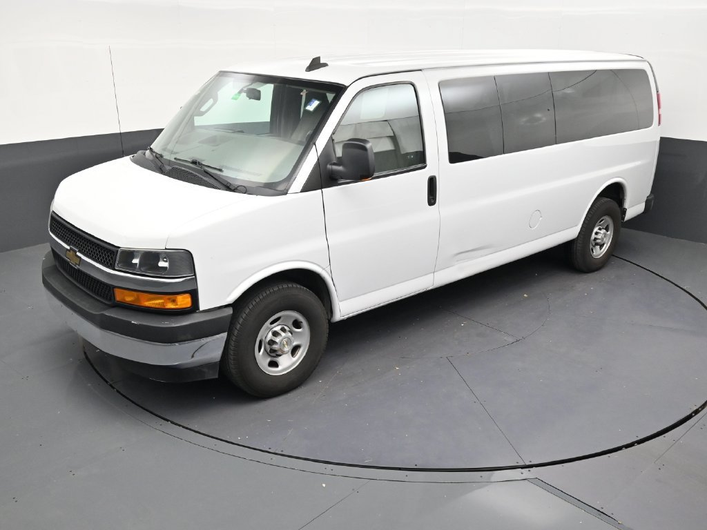 Used 2022 Chevrolet Express 3500 LS w/ Chrome Appearance Package RWD image 10