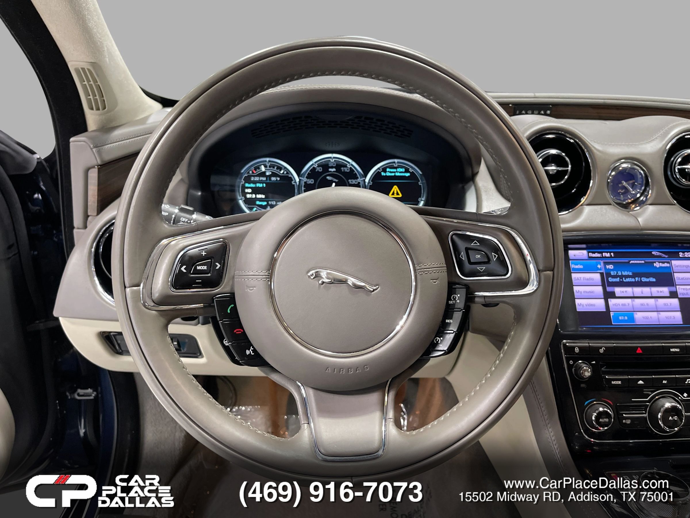 Used 2013 Jaguar XJ L Portfolio RWD image 32