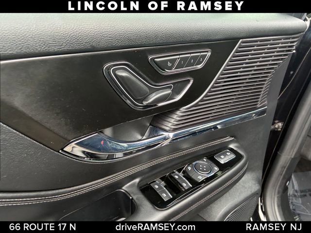 Used 2022 Lincoln Corsair AWD w/ Equipment Group 101A image 14