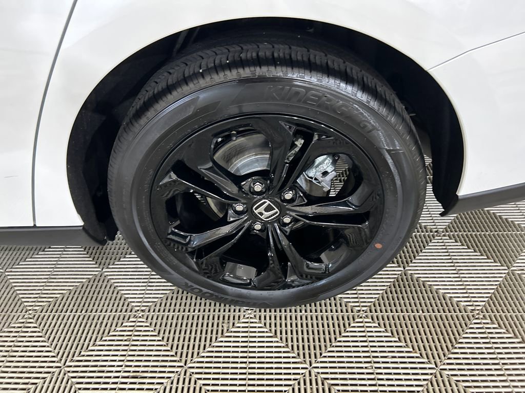 Used 2025 Honda Accord SE image 9