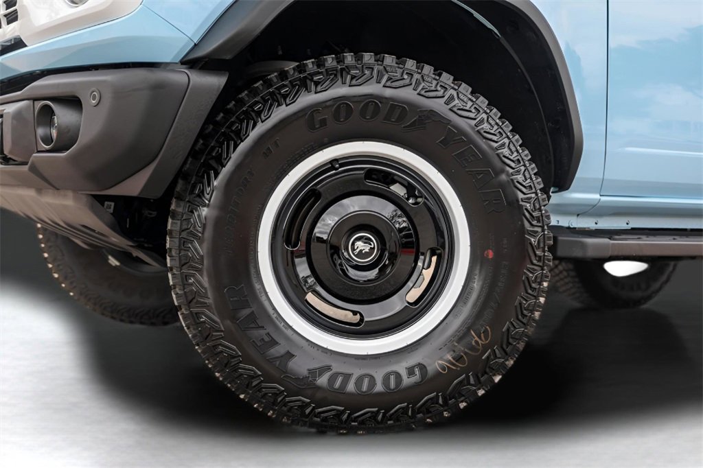 Used 2024 Ford Bronco Heritage Edition image 32