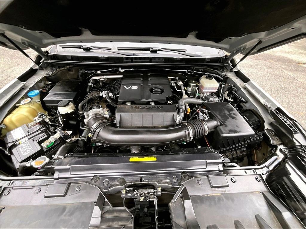 Used 2022 Nissan Frontier Pro-X image 16