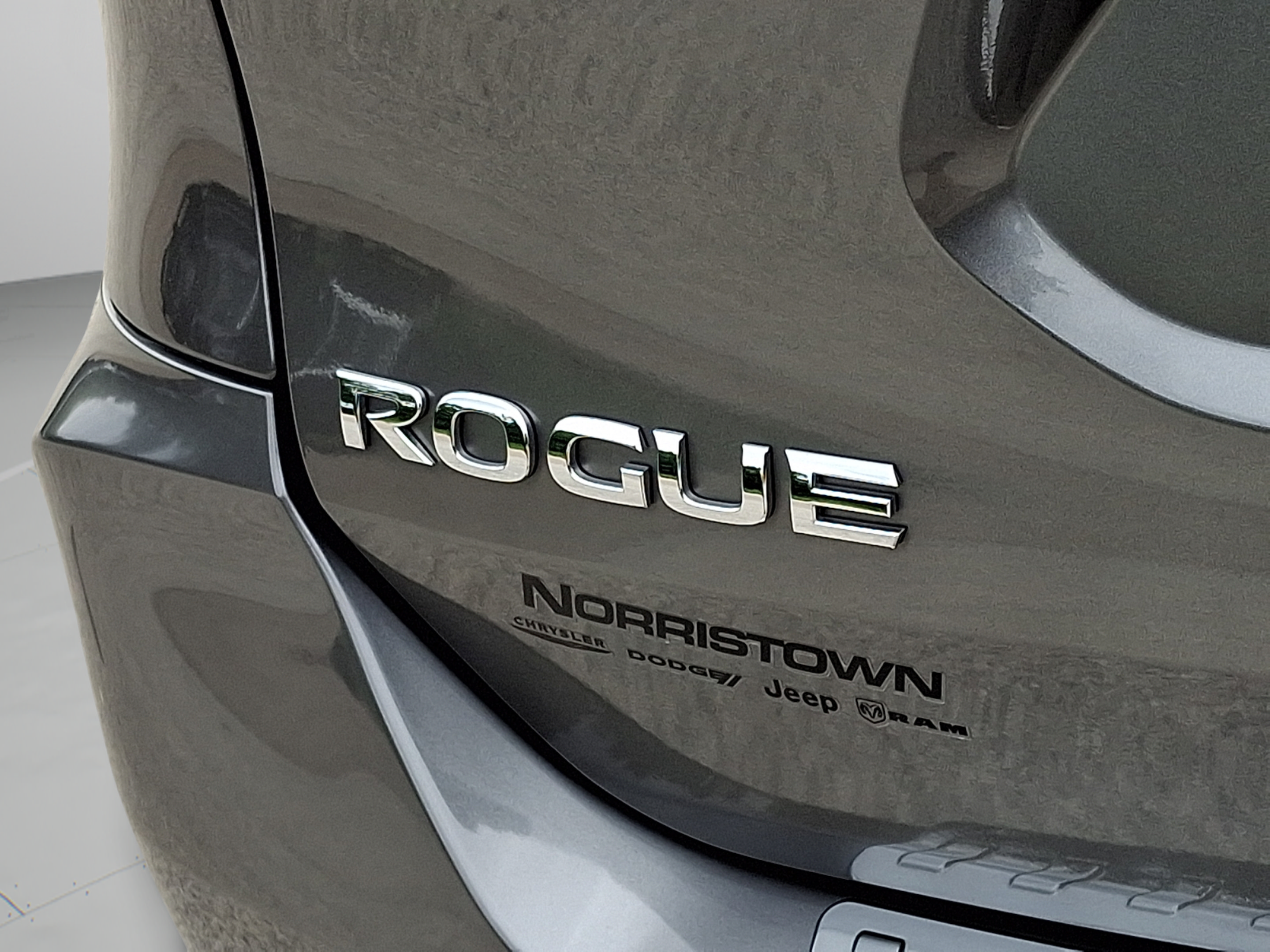 Used 2019 Nissan Rogue SV w/ Premium Package AWD/4WD image 29