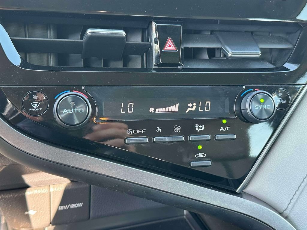 Used 2024 Toyota Camry SE AWD/4WD image 25