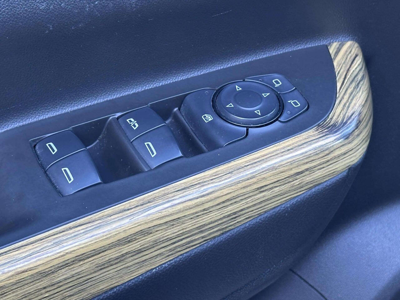 Used 2017 GMC Acadia Denali w/ Technology Package image 15