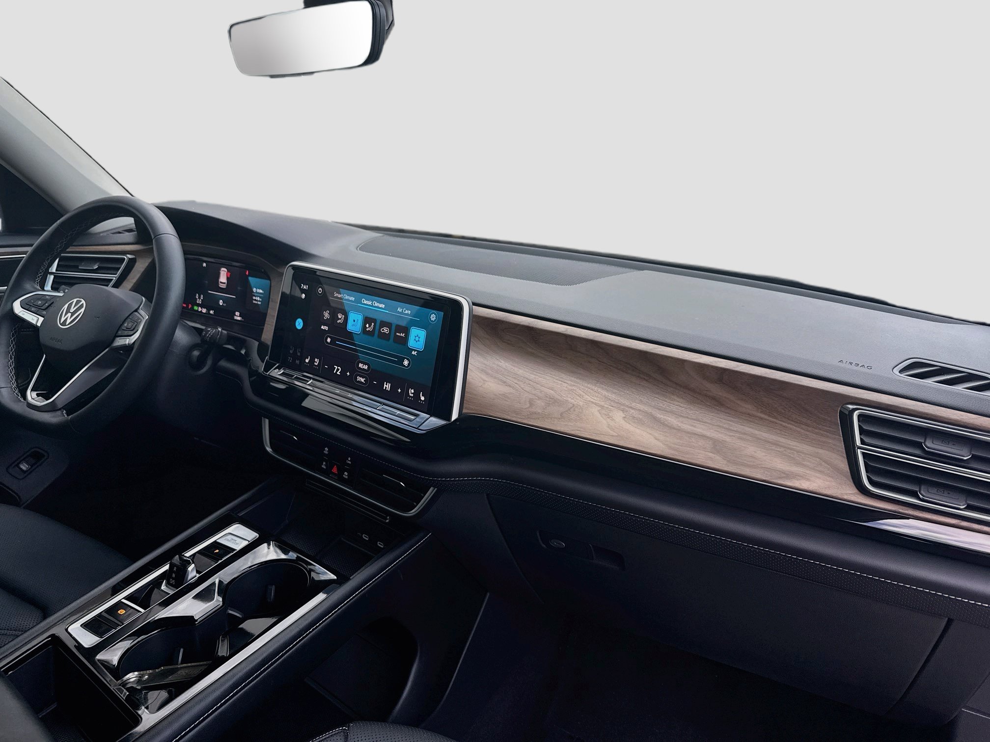 Used 2024 Volkswagen Atlas SE w/ Panoramic Sunroof Package FWD image 32