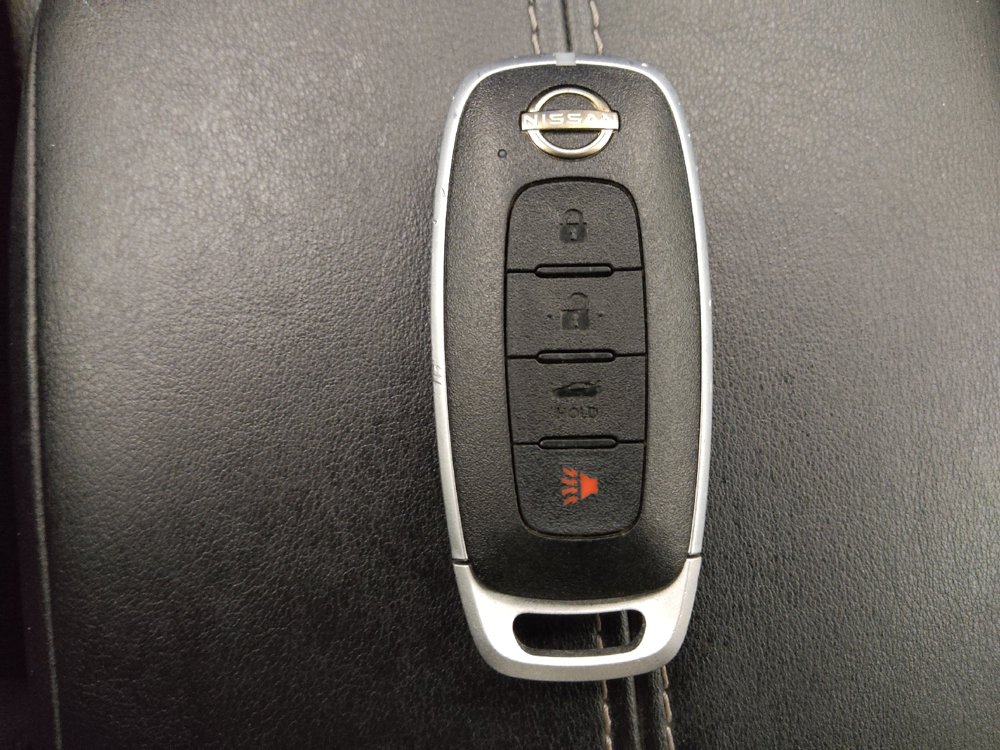 Used 2025 Nissan Sentra SV FWD image 32