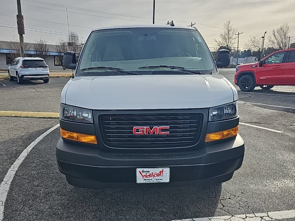 New 2025 GMC Savana 3500 w/ Driver Convenience Package RWD image 3