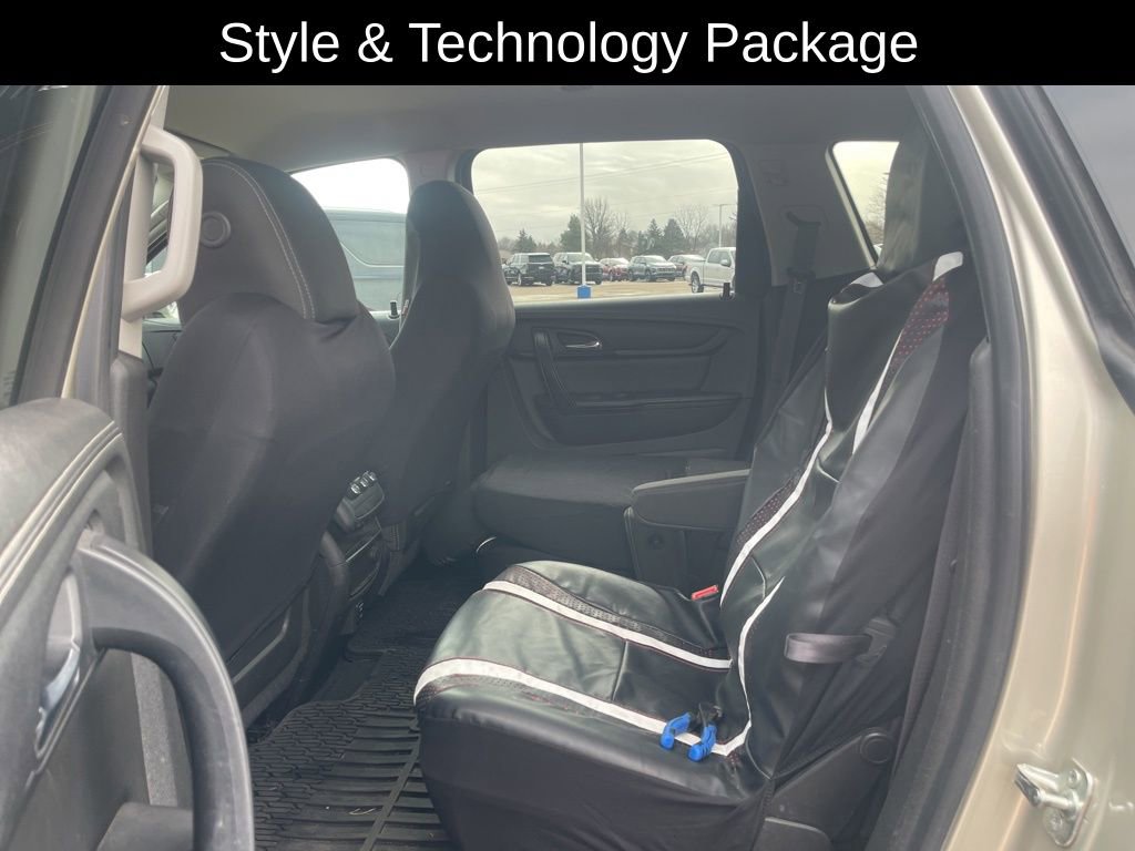 Used 2015 Chevrolet Traverse LT w/ Style and Technology Package image 9