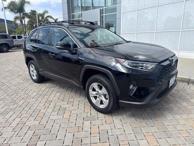 Used 2020 Toyota RAV4 XLE w/ Convenience Package AWD/4WD image 9