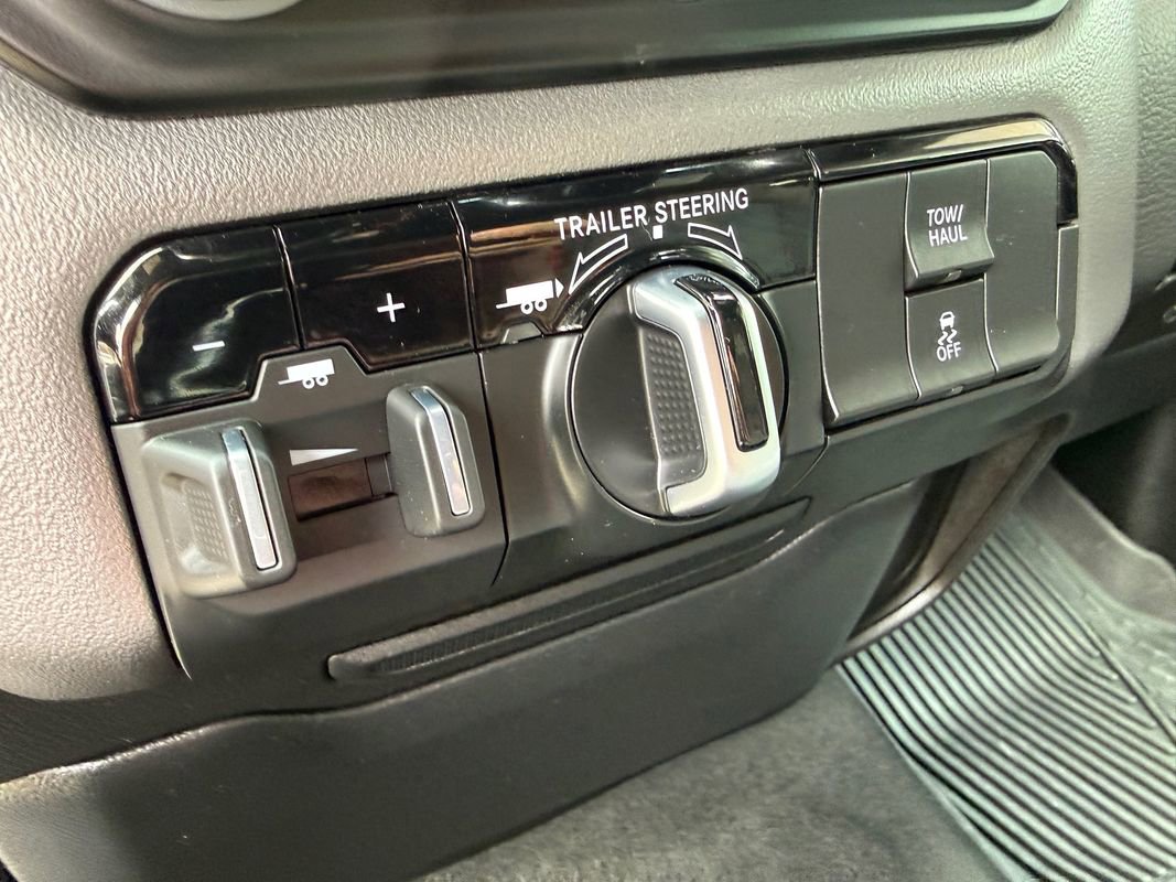Used 2023 RAM 1500 Big Horn w/ Trailer Tow Group AWD/4WD image 38