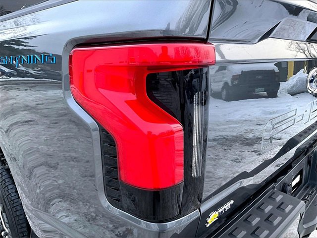 Used 2023 Ford F150 Lightning XLT image 32