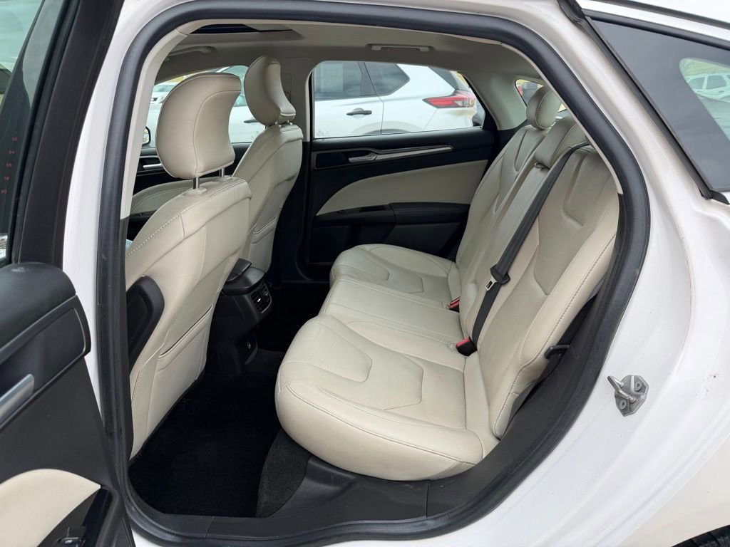 Used 2016 Ford Fusion Titanium image 16