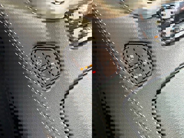 Used 2020 GMC Yukon XL Denali w/ Open Road Package image 41