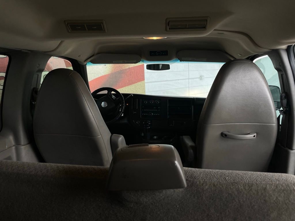Used 2015 Chevrolet Express 3500 LS w/ Chrome Appearance Package image 14