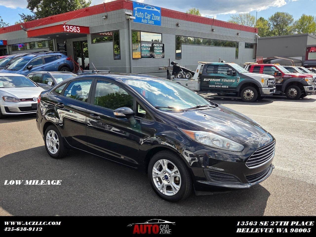 Used 2015 Ford Fiesta SE FWD image 1