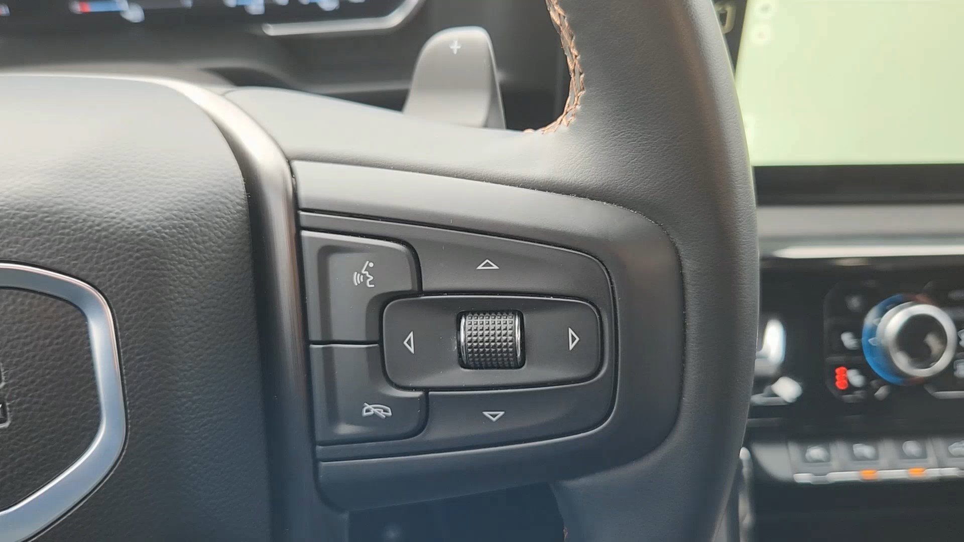 Used 2024 GMC Sierra 1500 AT4 w/ AT4 Preferred Package image 14