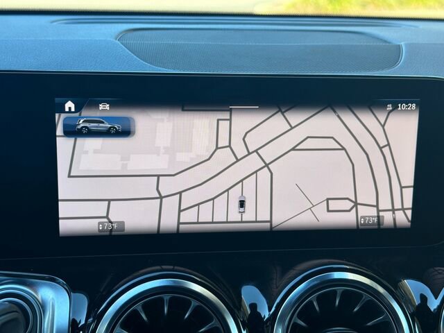 Used 2025 Mercedes-Benz GLB 250 image 24