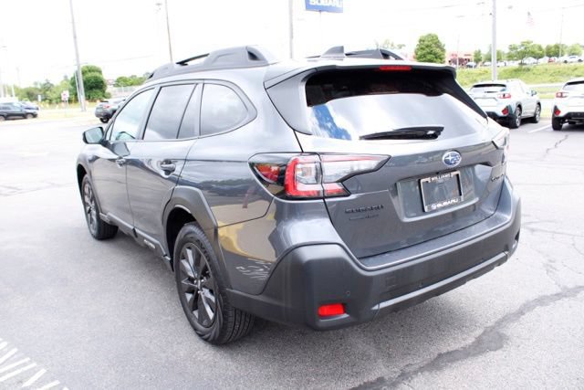 Used 2025 Subaru Outback Onyx Edition AWD/4WD image 6
