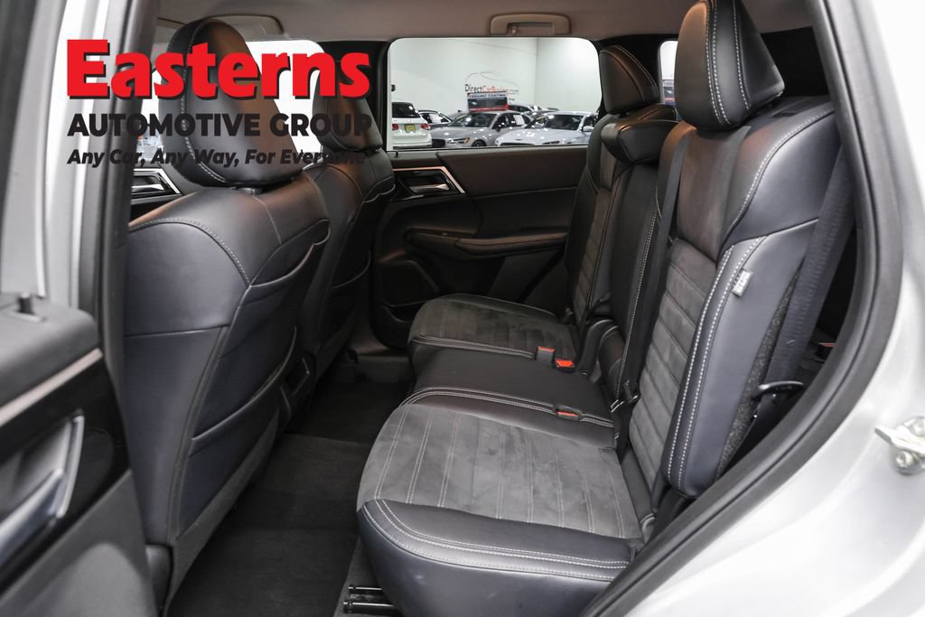 Used 2024 Mitsubishi Outlander SE FWD image 23
