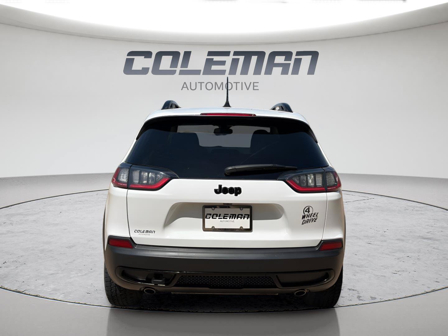 Used 2022 Jeep Cherokee Latitude AWD/4WD image 4