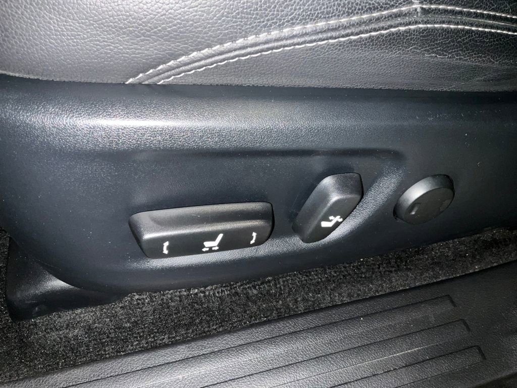 Used 2020 Toyota 4Runner Limited image 37