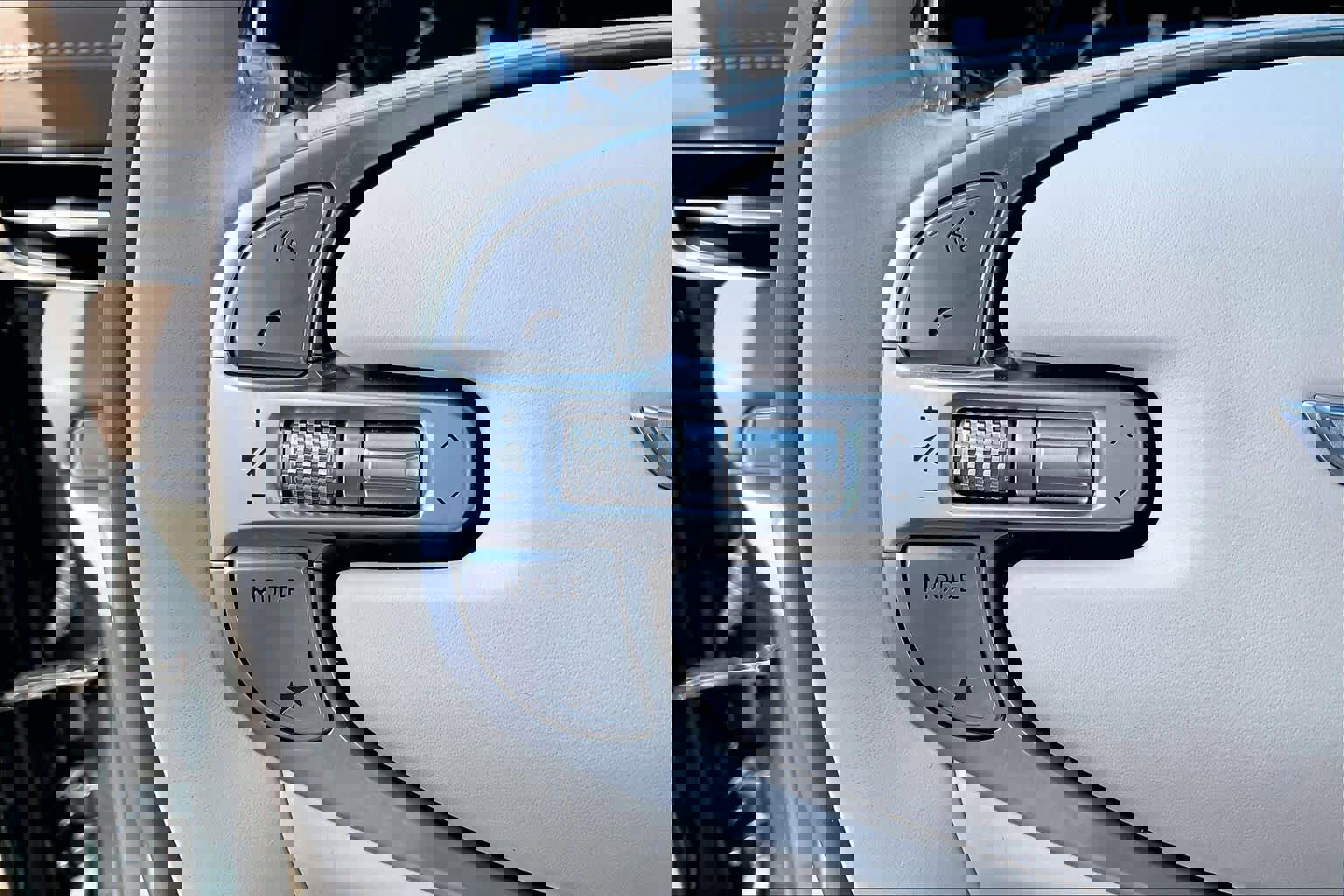 Used 2023 Genesis GV80 3.5T w/ Prestige Package image 25