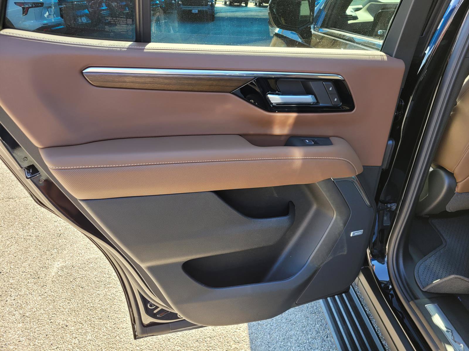 New 2026 Chevrolet Tahoe High Country AWD/4WD image 10