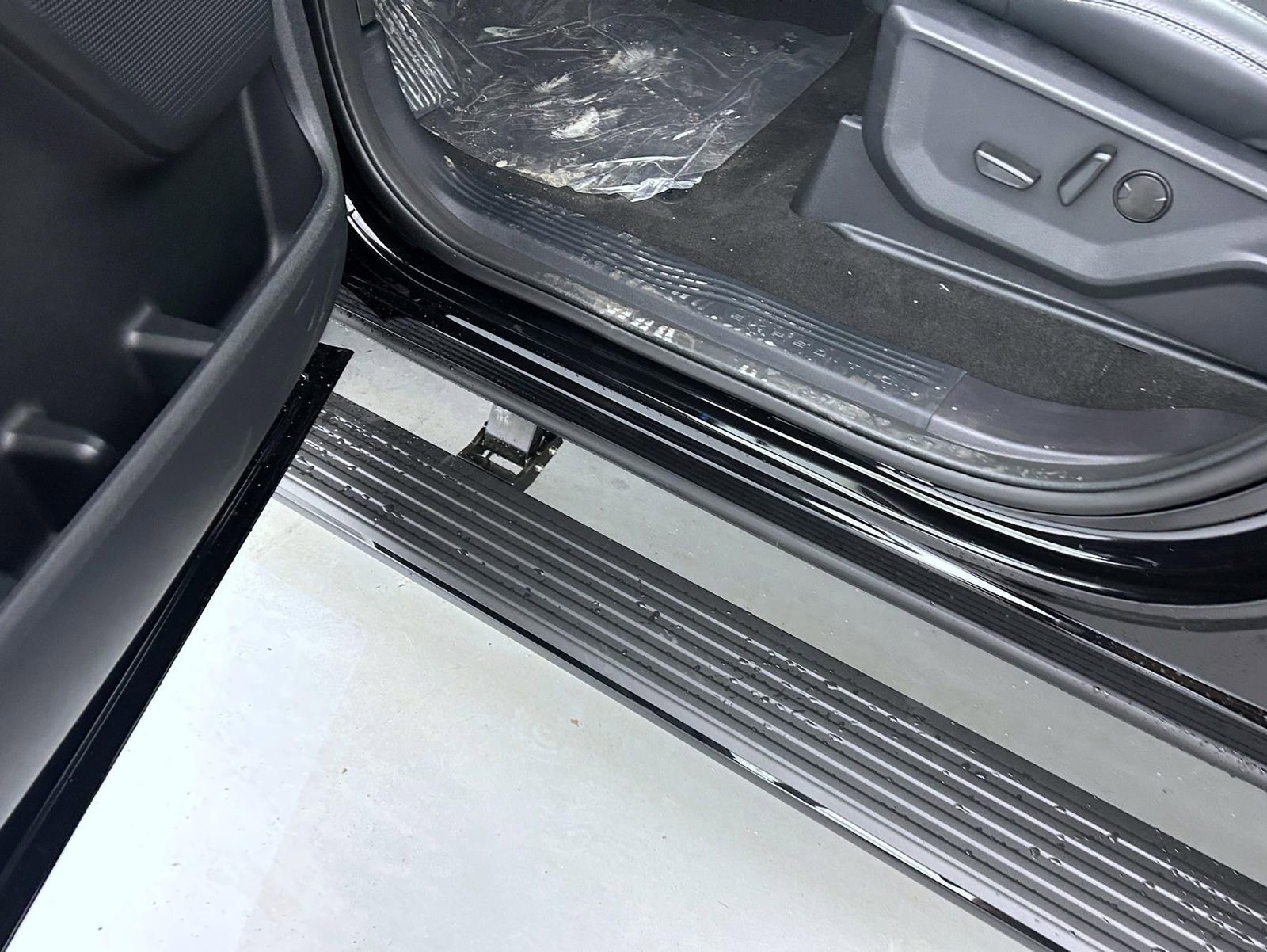 New 2026 Ford Expedition Platinum w/ Driver's Package image 9