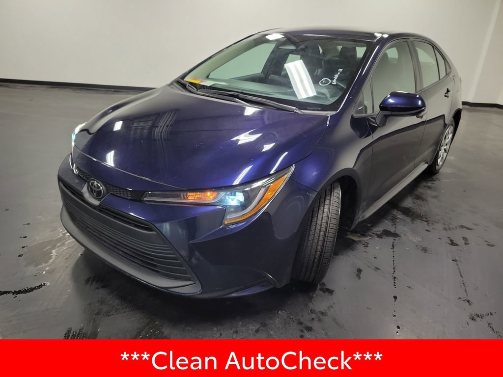 Used 2023 Toyota Corolla LE image 4