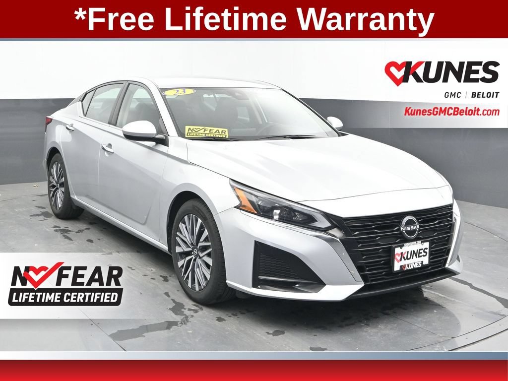 Used 2023 Nissan Altima 2.5 SV