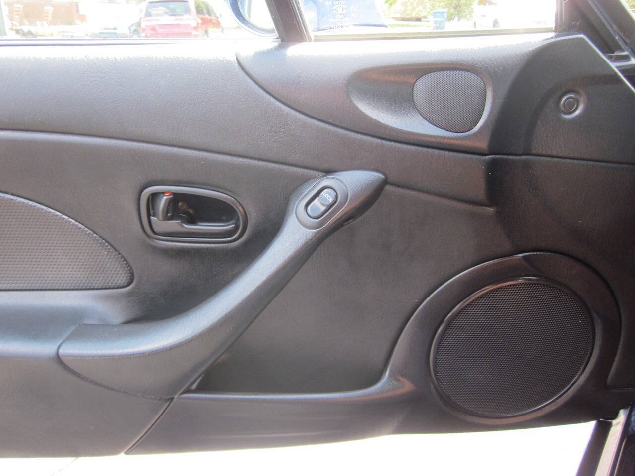 Used 2002 MAZDA MX-5 Miata LS RWD image 16