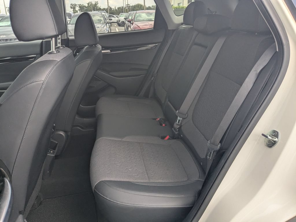 Used 2024 Kia Seltos X-Line AWD/4WD image 11