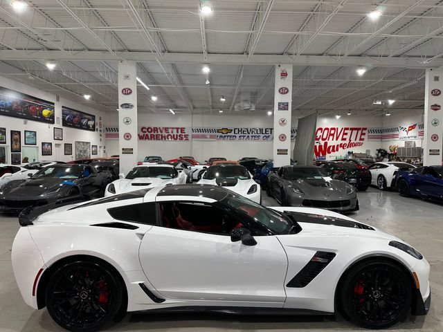 Used 2015 Chevrolet Corvette Z06 w/ 3LZ Preferred Equipment Group RWD image 6