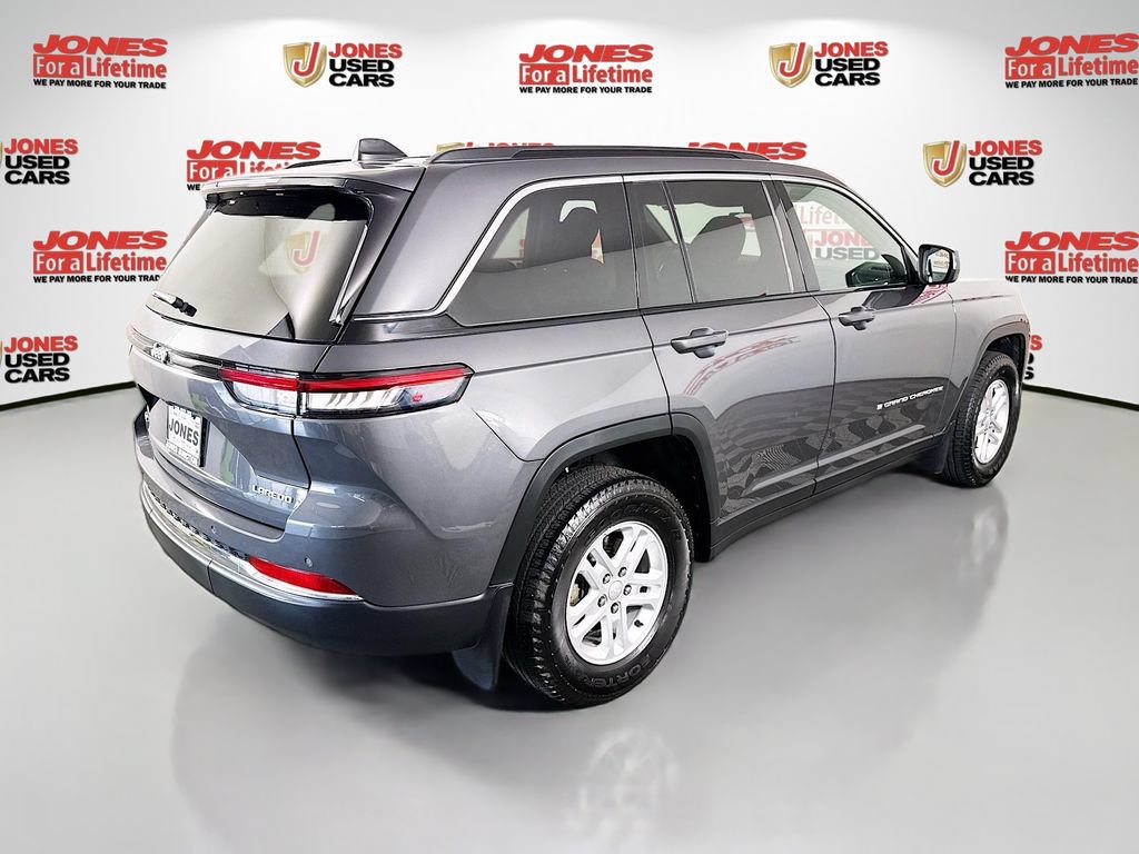 Used 2025 Jeep Grand Cherokee Laredo w/ MOPAR Finishing Package AWD/4WD image 15