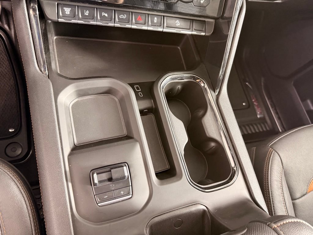 Used 2025 GMC Sierra 2500 AT4 w/ AT4 Preferred Package AWD/4WD image 25