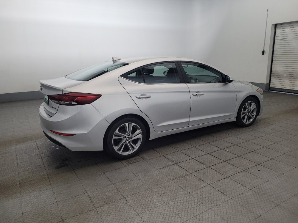 Used 2018 Hyundai Elantra Limited FWD image 10