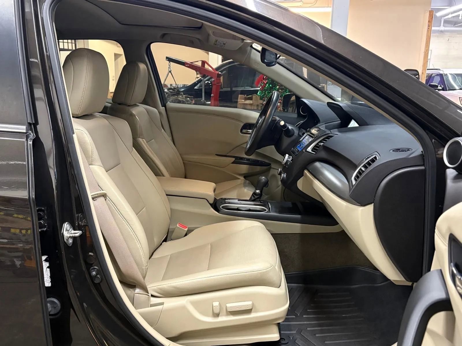 Used 2017 Acura RDX AWD w/ Advance Package image 21