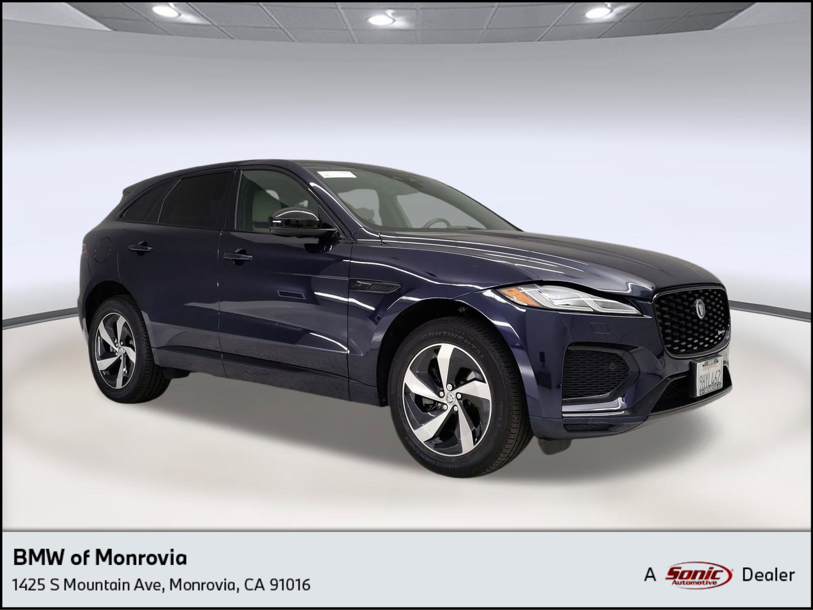 Used 2024 Jaguar F-PACE R-Dynamic S image 1