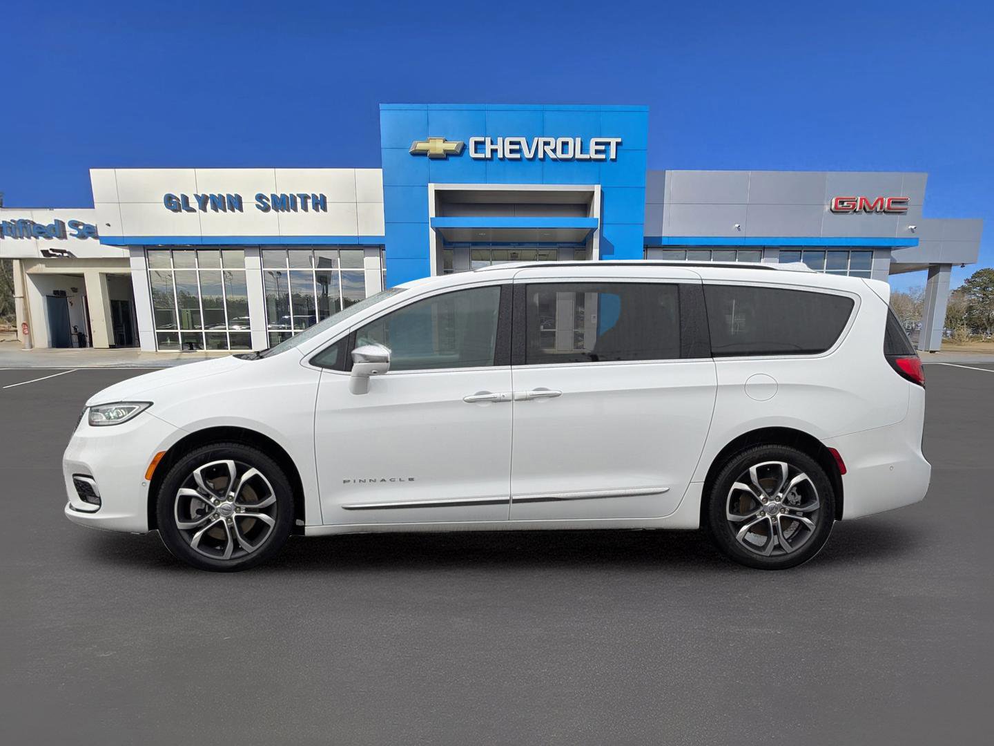 Used 2022 Chrysler Pacifica Pinnacle AWD/4WD image 13