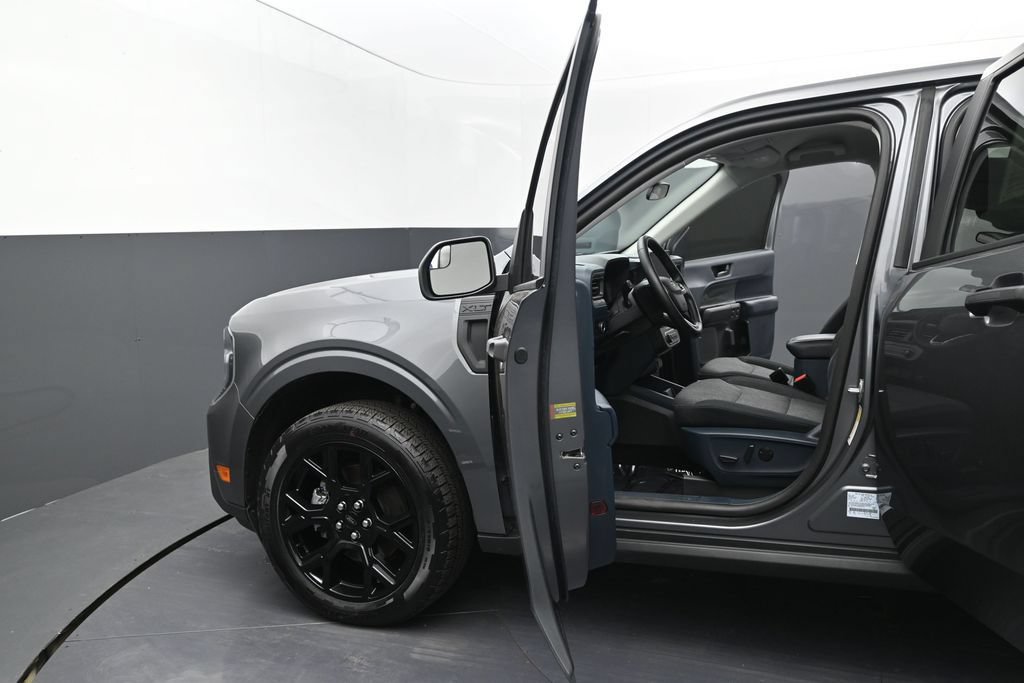 Used 2025 Ford Maverick XLT w/ Equipment Group 301A AWD/4WD image 12
