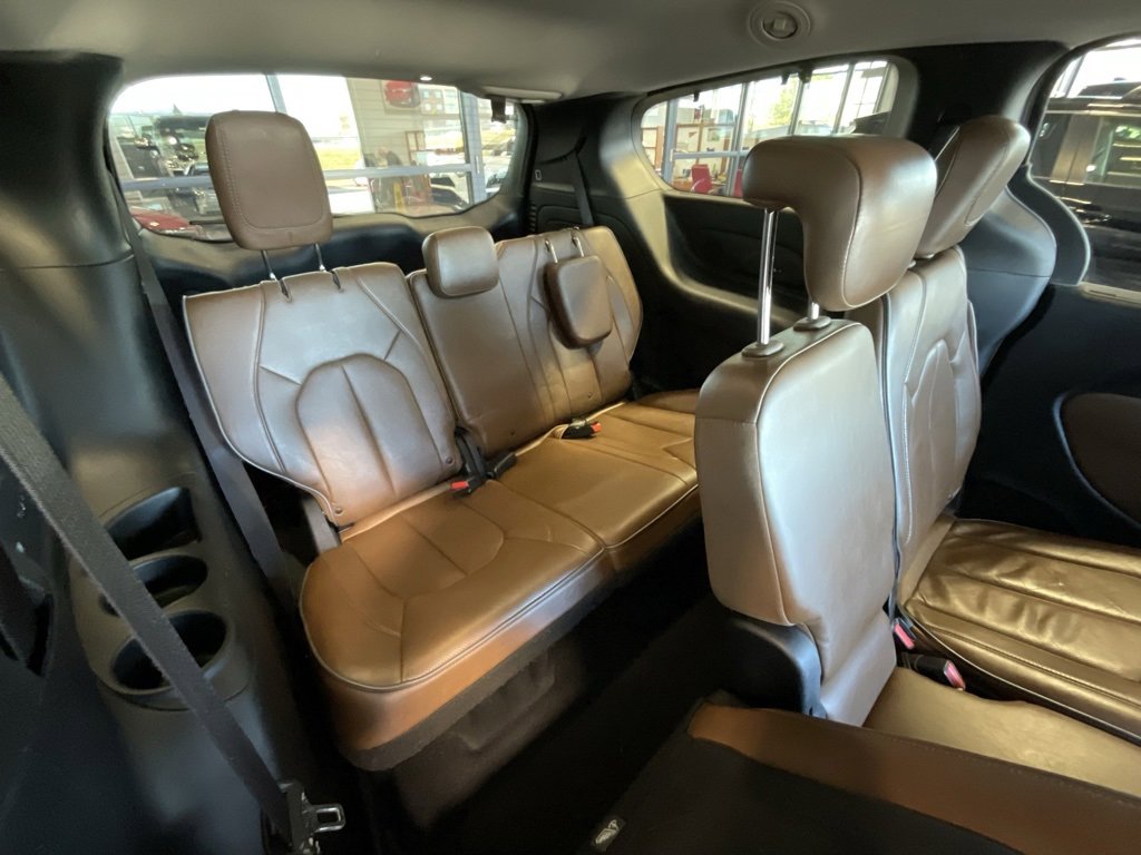 Used 2018 Chrysler Pacifica Limited w/ Advanced Safetytec Group image 21