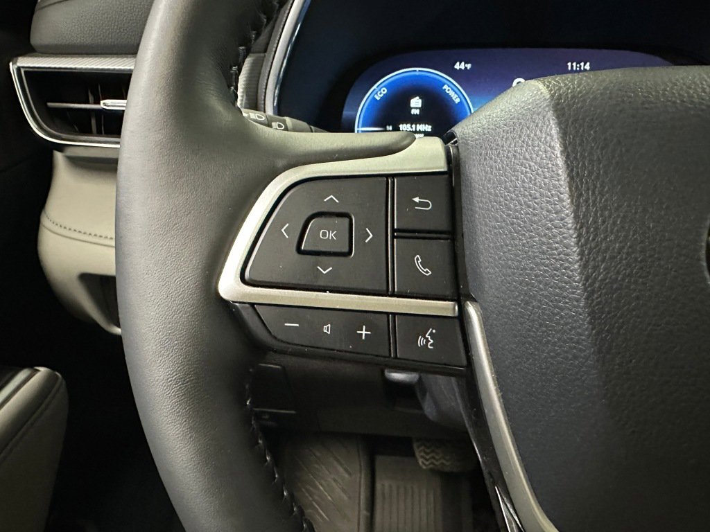Used 2024 Toyota Highlander Platinum image 12