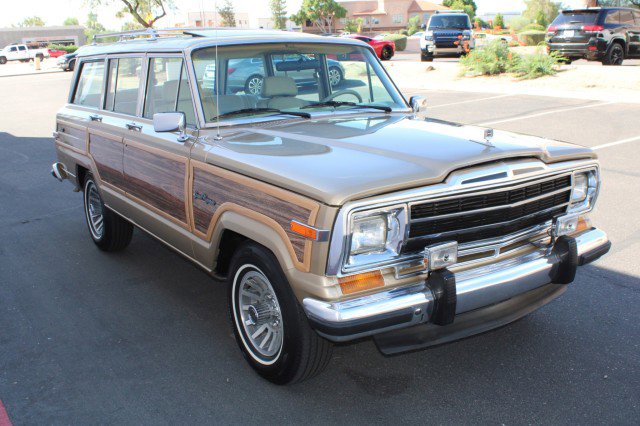 Used 1990 Jeep Grand Wagoneer image 47