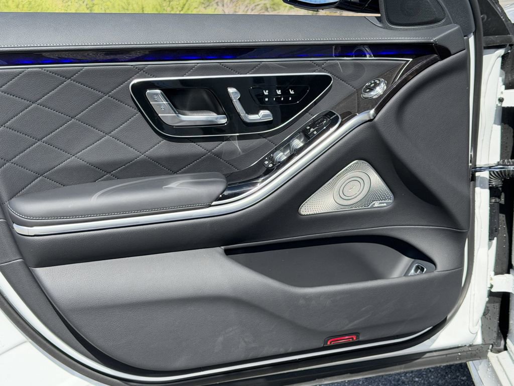 New 2026 Mercedes-Benz S 580e 4MATIC Sedan image 15