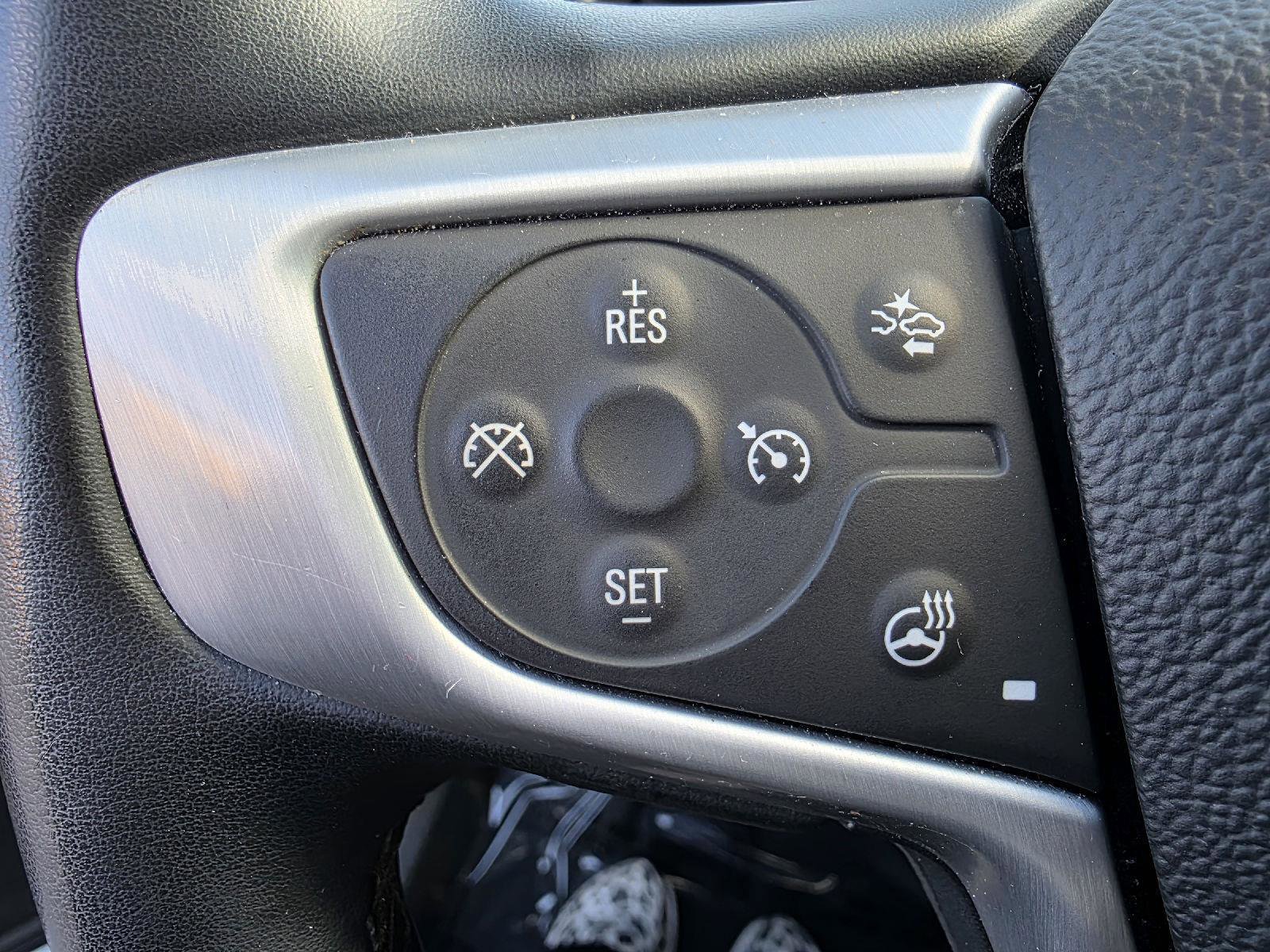 Used 2024 GMC Terrain SLT image 23