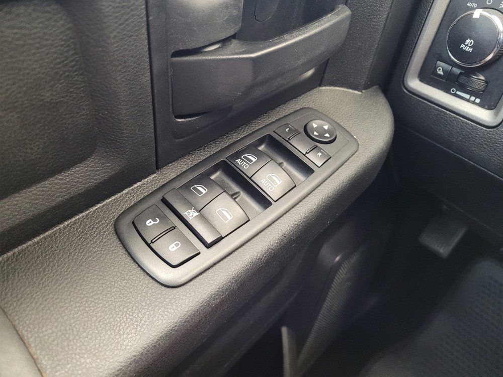 Used 2016 RAM 1500 Express w/ Black Ram 1500 Express Group RWD image 27