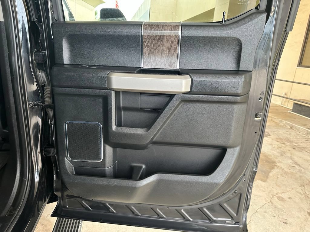 Used 2019 Ford F250 Lariat w/ Lariat Ultimate Package AWD/4WD image 33