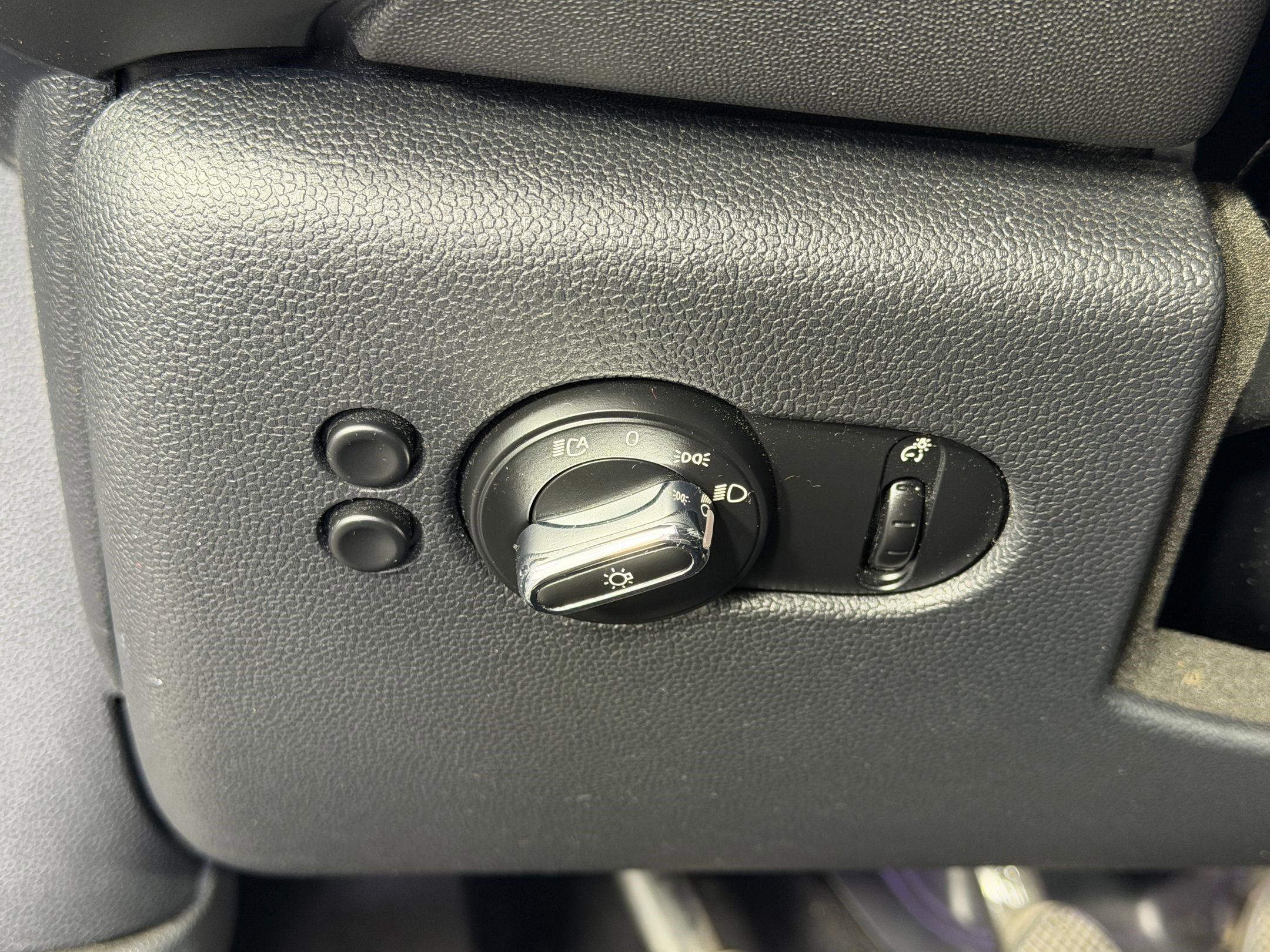 Used 2019 MINI Cooper S FWD image 15