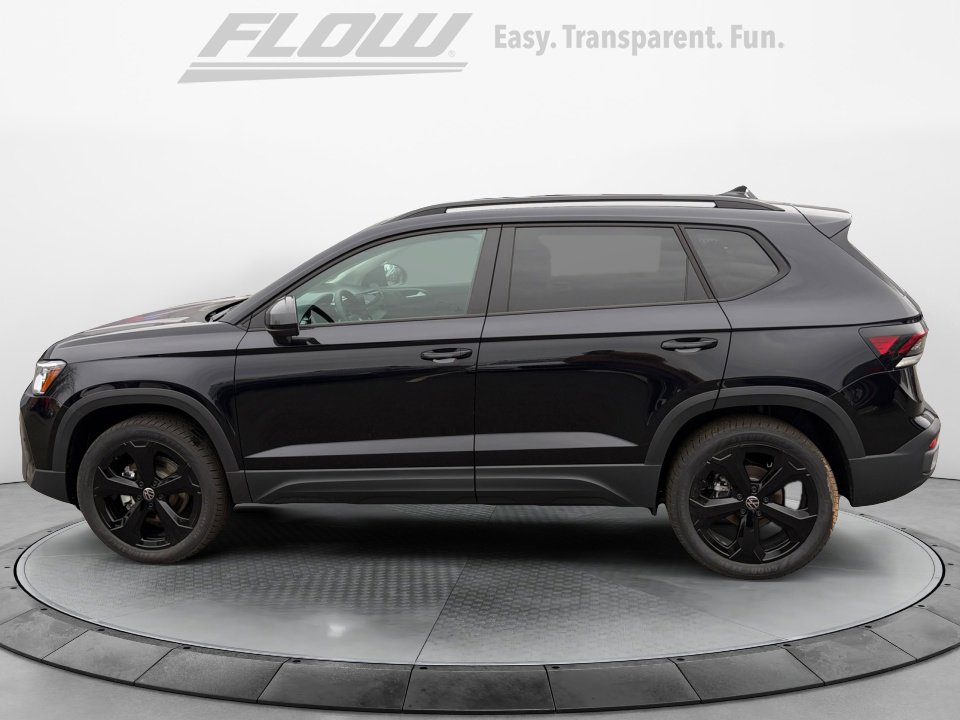 Used 2026 Volkswagen Taos SE AWD/4WD image 4